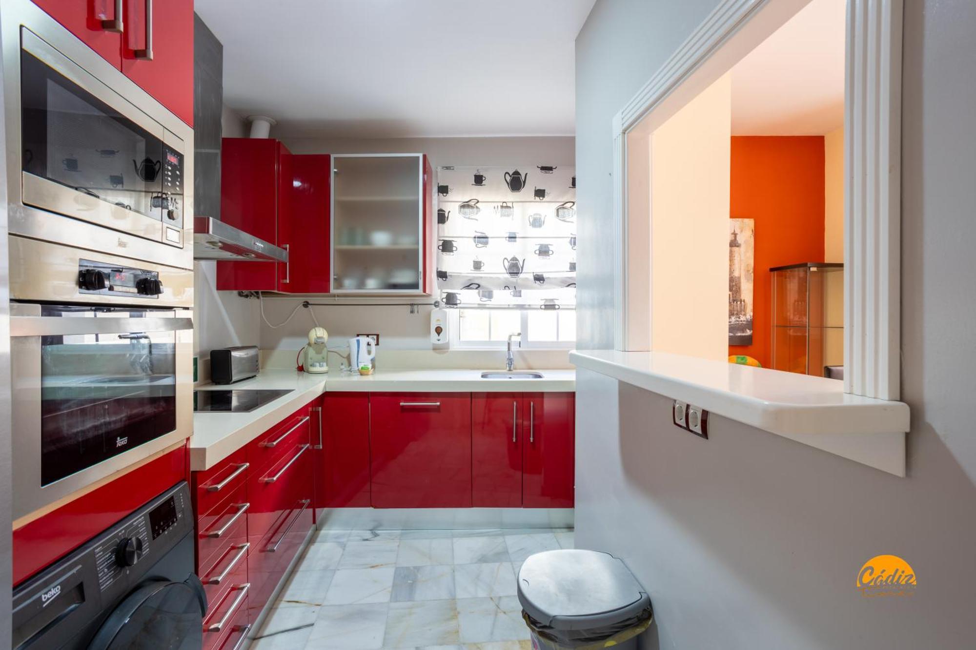 Red Home By Cadiz Time ภายนอก รูปภาพ